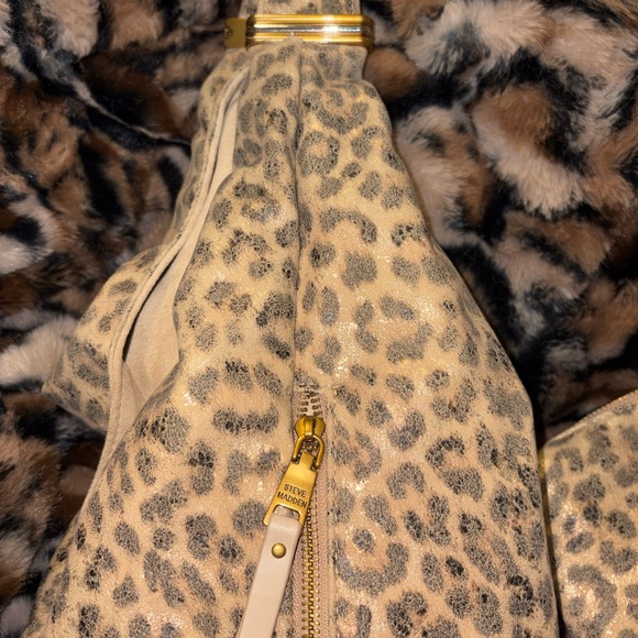 Steve Madden Metallic Leopard Slouch Bag Set - Picture 2 of 5